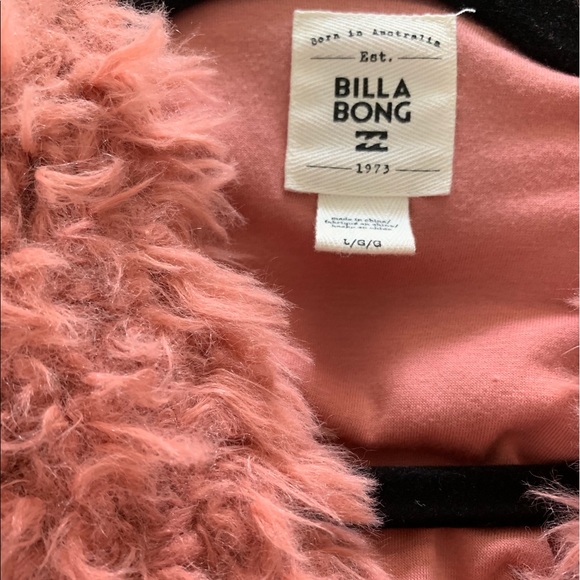 BILLABONG - Picture 3 of 4